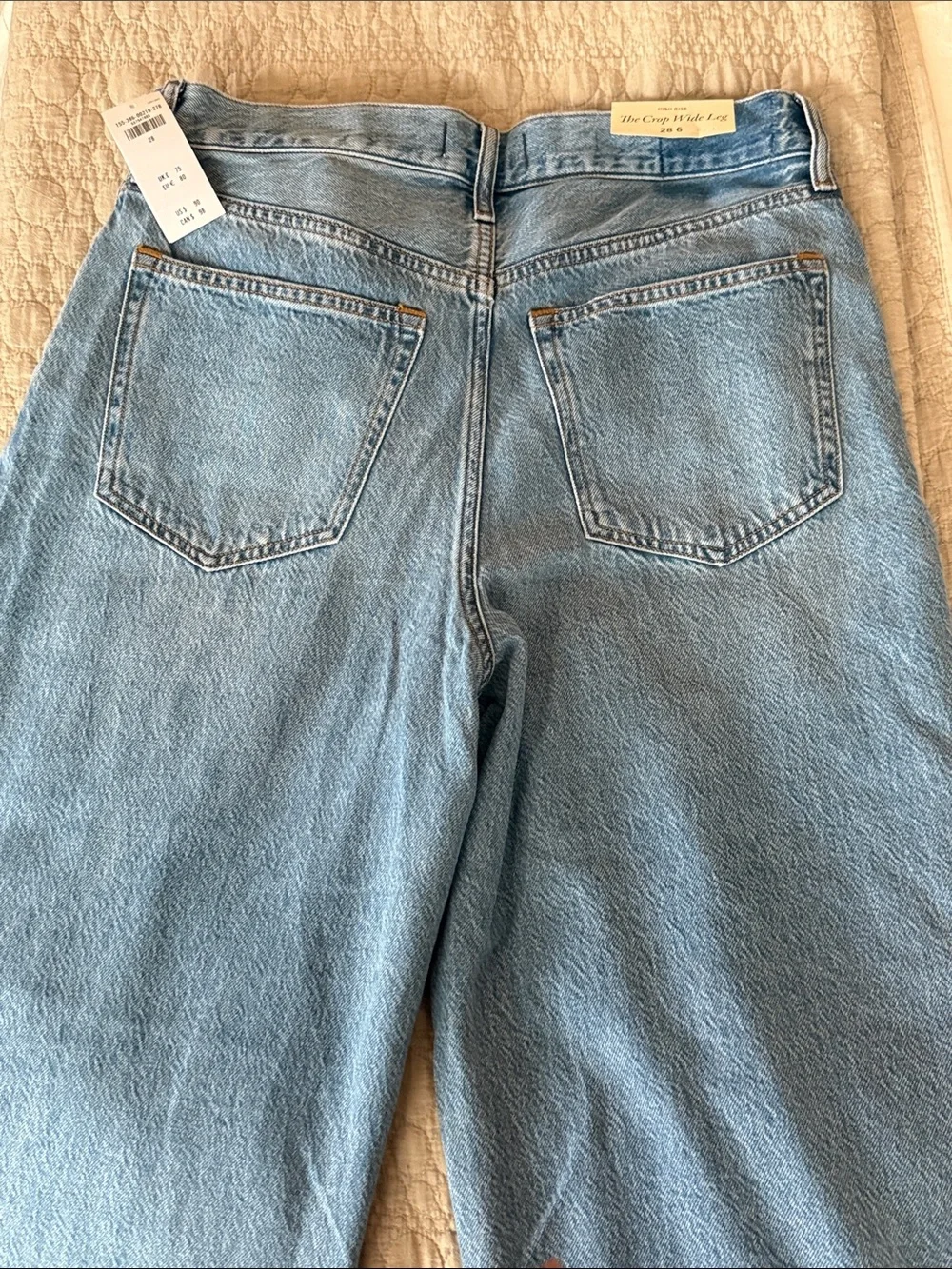 Abercrombie & Fitch classic cropped